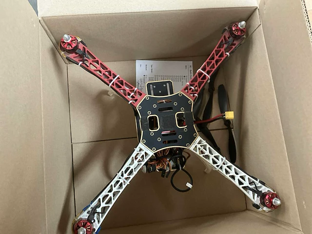 Telegeleide rc- helikopters (5x) en drones (9x) - afbeelding 16 van  26