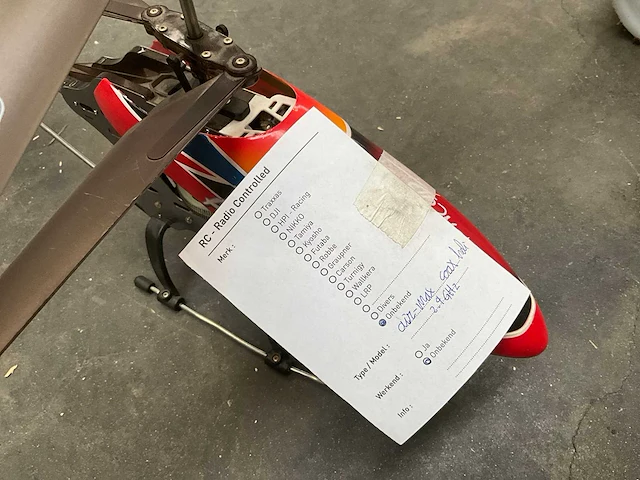 Telegeleide rc- helikopters (5x) en drones (9x) - afbeelding 20 van  26