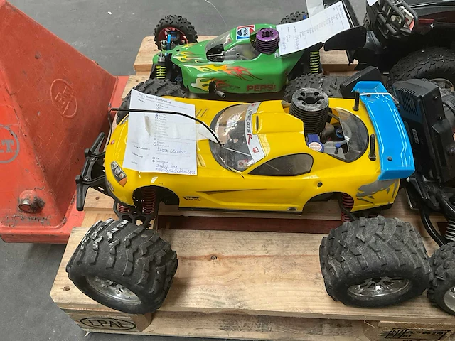 Telegeleide rc-auto (x4) - afbeelding 7 van  10