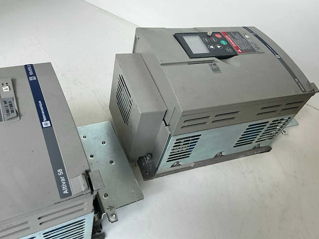 Telemecanique altivar 58 frequentieregelaar (2x) - afbeelding 5 van  5
