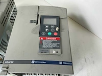 Telemecanique altivar 58 frequentieregelaar (2x) - afbeelding 4 van  7