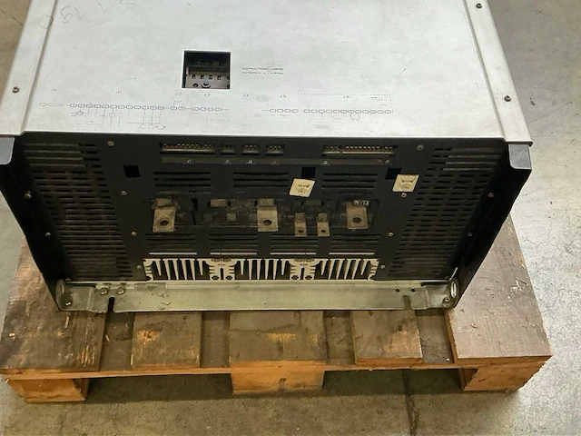Telemecanique altivar5 atv45d75 frequentieregelaar - afbeelding 4 van  5