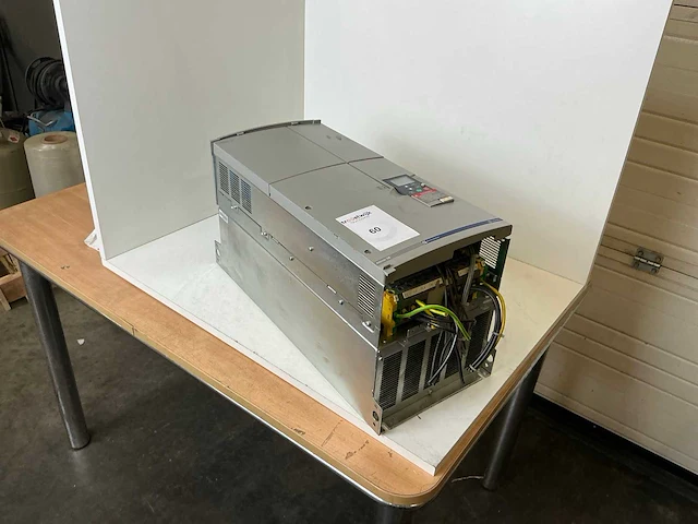 Telemecanique altivar58 atv58hd46n4 frequentieregelaar - afbeelding 1 van  7
