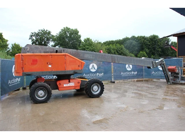 Telescoophoogwerker aichi s821ajx1sp703 diesel 2001 - afbeelding 1 van  1
