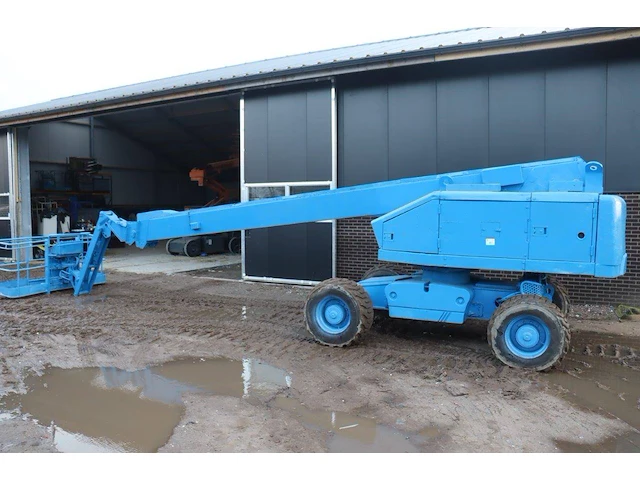 Telescoophoogwerker aichi sp21aj diesel 23.0m 2008 - afbeelding 1 van  1
