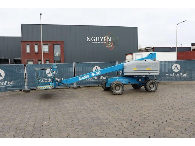 Telescoophoogwerker genie s-40 diesel 9.7m - afbeelding 1 van  1