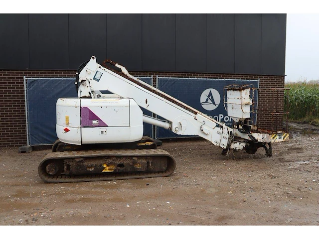 Telescoophoogwerker hitachi hx99b-2 diesel 200kg 11.7m 2007 - afbeelding 1 van  1