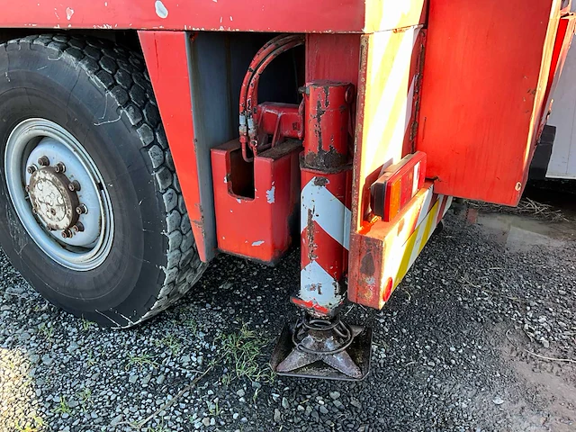 Telescoopkraan krupp k25 t - afbeelding 32 van  36