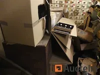 Teller, display en meststof in afdichtingen, kasregister, verschillend,... - afbeelding 7 van  17