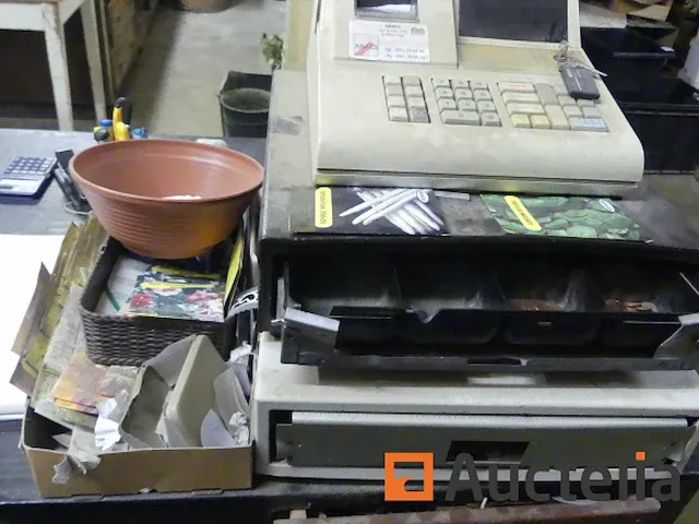 Teller, display en meststof in afdichtingen, kasregister, verschillend,... - afbeelding 16 van  17