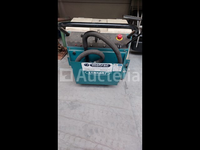 Tennant 186 schrobmachine/kuismachine - afbeelding 6 van  11