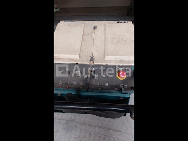 Tennant 186 schrobmachine/kuismachine - afbeelding 7 van  11