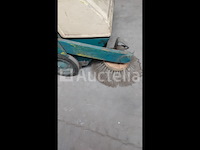 Tennant 186 schrobmachine/kuismachine - afbeelding 10 van  11