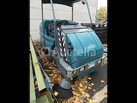 Tennant 8300 elektrische zitveegmachine en wasmachine - afbeelding 1 van  8