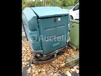 Tennant 8300 elektrische zitveegmachine en wasmachine - afbeelding 5 van  8