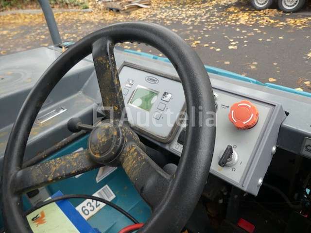 Tennant 8300 elektrische zitveegmachine en wasmachine - afbeelding 7 van  8