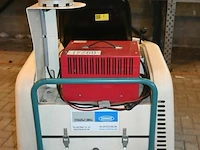 Tennant accu opzit-veegmachine - afbeelding 3 van  15