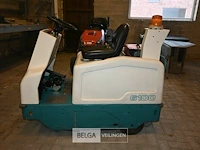 Tennant accu opzit-veegmachine - afbeelding 8 van  15