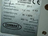 Tennant accu opzit-veegmachine - afbeelding 11 van  15
