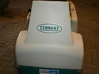 Tennant accu opzit-veegmachine - afbeelding 14 van  15