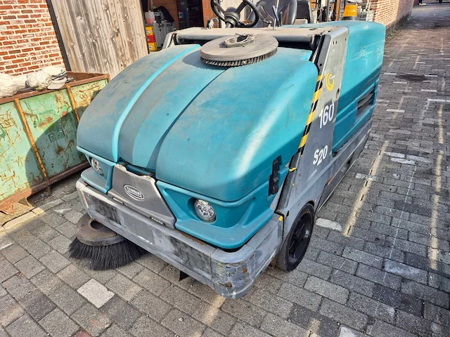 Tennant s20 sweepmax 160 zelfrijdende veegmachine - afbeelding 3 van  12