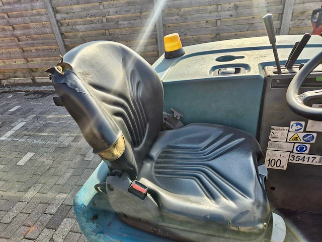 Tennant s20 sweepmax 160 zelfrijdende veegmachine - afbeelding 3 van  12