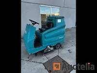 Tennant schrob- en zuigmachine 7100. - afbeelding 1 van  9