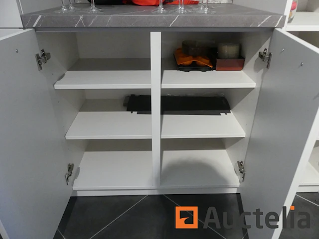 Tentoonstelling bar meubilair - afbeelding 2 van  12