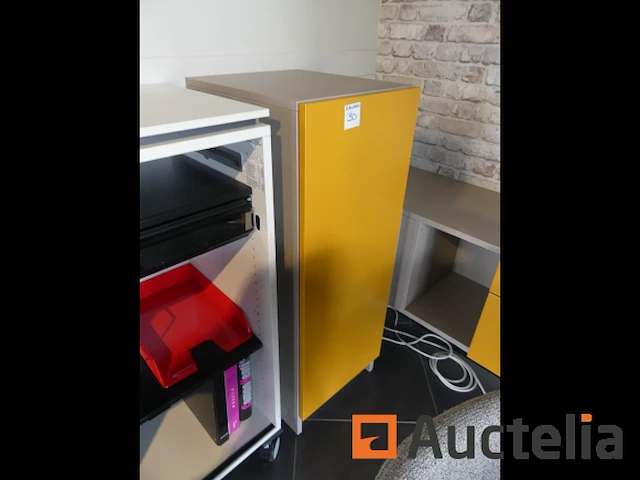 Tentoonstelling hoekkantoor - afbeelding 6 van  16