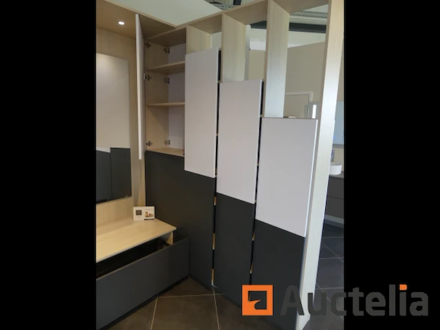 Tentoonstelling u-vormige kast - afbeelding 4 van  17