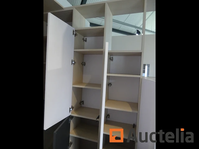 Tentoonstelling u-vormige kast - afbeelding 9 van  17