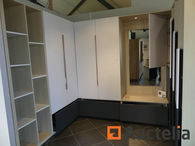 Tentoonstelling u-vormige kast - afbeelding 13 van  17