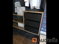 Tentoonstelling wandgarderobe - afbeelding 1 van  6