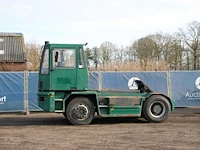 Terminal trekker volvo - afbeelding 1 van  1