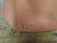 Terracotta mariabeeld, gesigneerd, 42cm - afbeelding 4 van  5