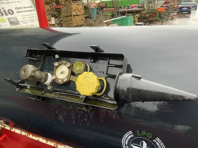 Terranis gedragen bok met gasflessen - afbeelding 4 van  5