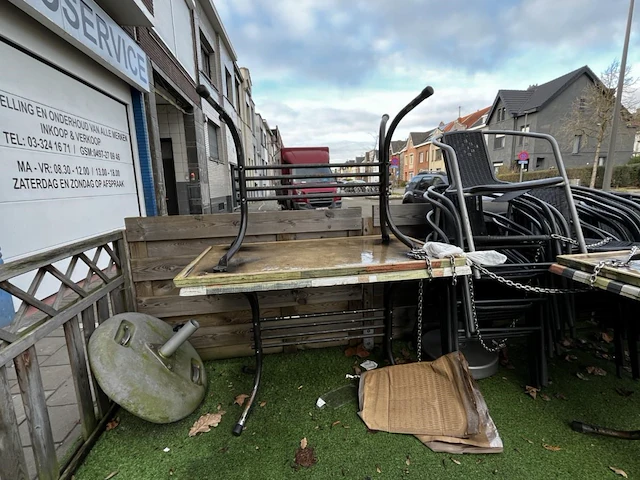 Terras tafels en stoelen - afbeelding 5 van  7