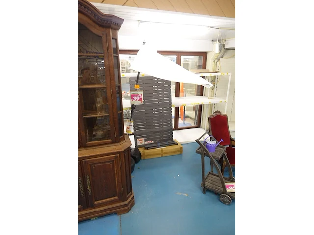 Terrasparasol + 2x tafel - afbeelding 1 van  3