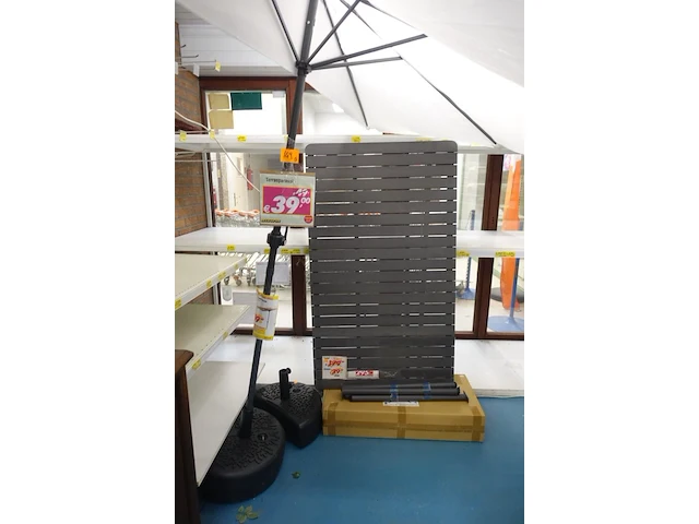 Terrasparasol + 2x tafel - afbeelding 2 van  3