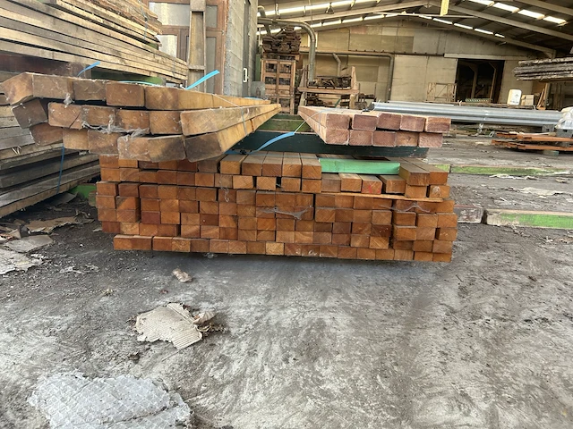 Terrasplanken hard hout - lengtes tot +/- 4500mm - afbeelding 1 van  2