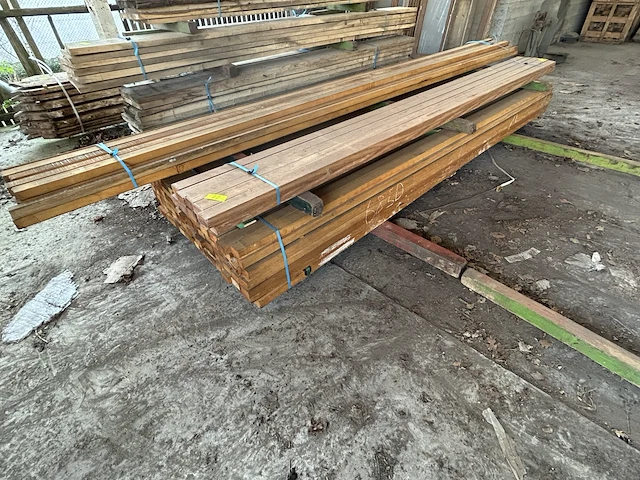 Terrasplanken hard hout - lengtes tot +/- 4500mm - afbeelding 2 van  2