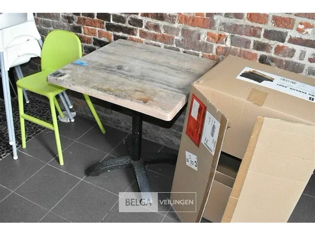 Terrastafel afm ± 70x70x75, kunstofblad, metalen onderstel - afbeelding 2 van  2