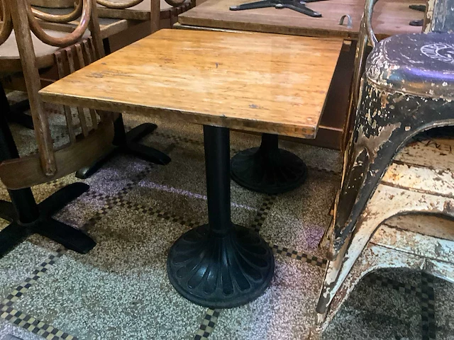 Terrastafels en stoelen - afbeelding 6 van  7