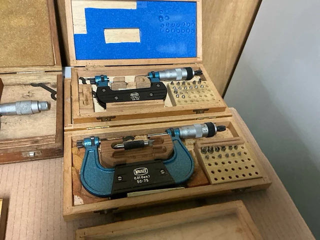 Tesa en mahr assortiment schroefdraad micrometers - afbeelding 3 van  11