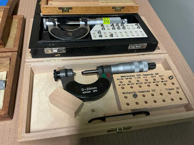 Tesa en mahr assortiment schroefdraad micrometers - afbeelding 10 van  11