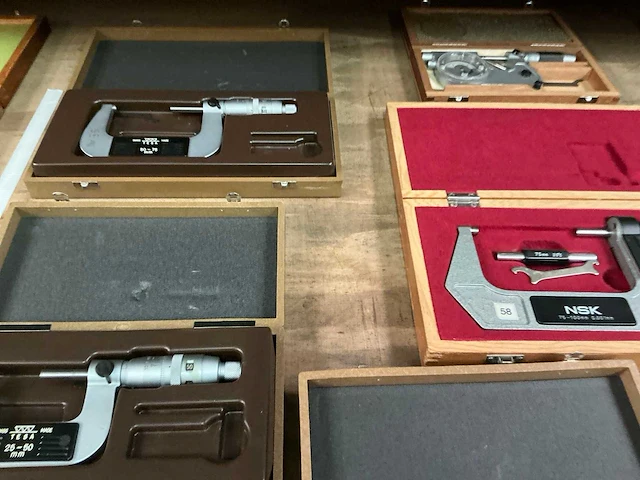 Tesa en nsk assortiment micrometers/ passometers uitwendig - afbeelding 8 van  8