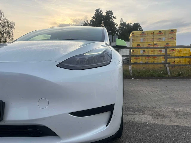 Tesla - 2023 - y - personenauto - afbeelding 14 van  20