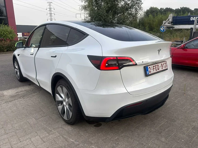 Tesla - 2023 - y - personenauto - afbeelding 16 van  20