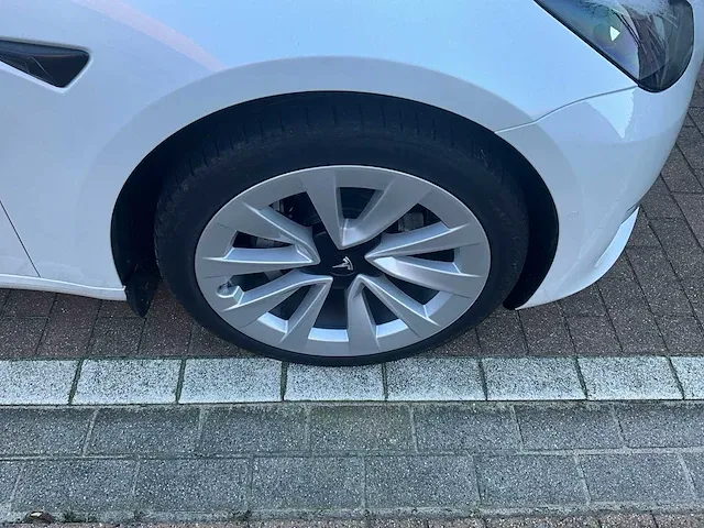 Tesla model 3 long range dual motor - 2023 - afbeelding 4 van  25
