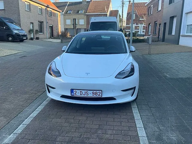 Tesla model 3 long range dual motor - 2023 - afbeelding 12 van  25